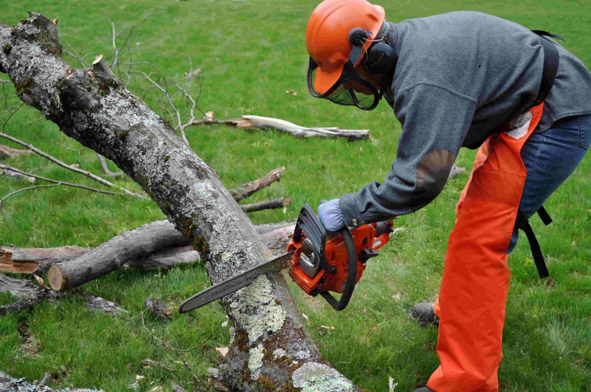 Safety Tips When Using Your Chainsaw